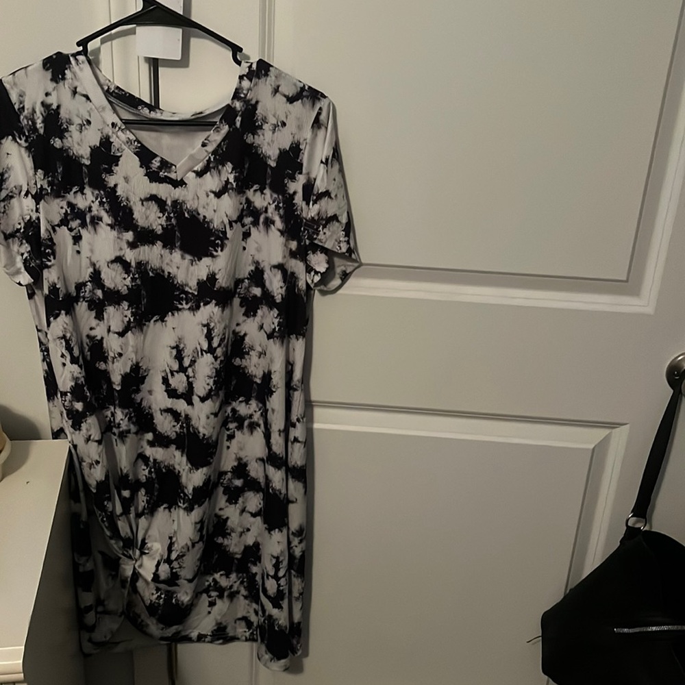 Black and white tied dress